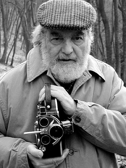 El Patrimonio Público como Negocio eclesiástico: La Iglesia Católica y su Lógica Empresarial en las Columnas de Osvaldo Bayer