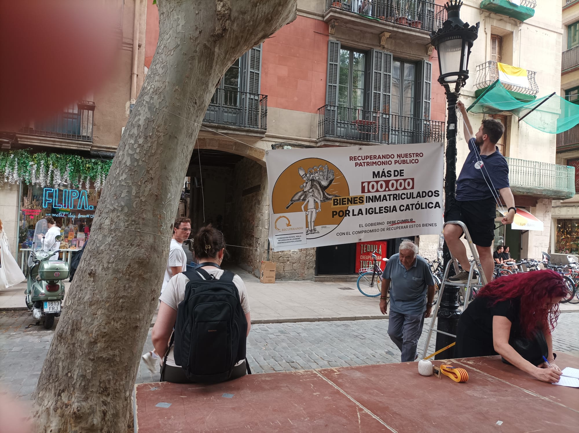 Recuperant participa en la campanya «Jo no t’espero» en defensa del patrimoni públic i de la laïcitat institucional